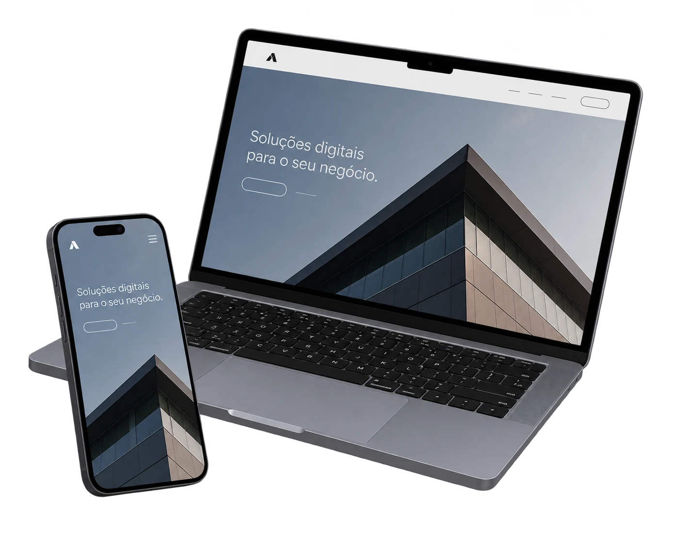 Site profissional exibido em um notebook e em um celular
